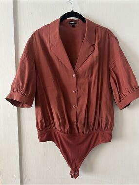 Express Rust Button-Front Short Sleeve Bodysuit